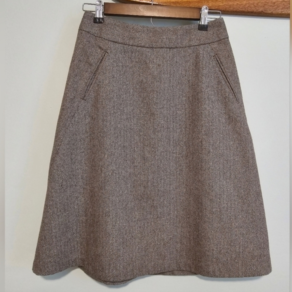 Banana Republic Tan and Brown Wool Blend Skirt, Size 0